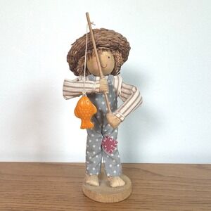HR Vintage Wooden Fishing Boy Figurine‎ Americana Straw Hat Stars Stripes